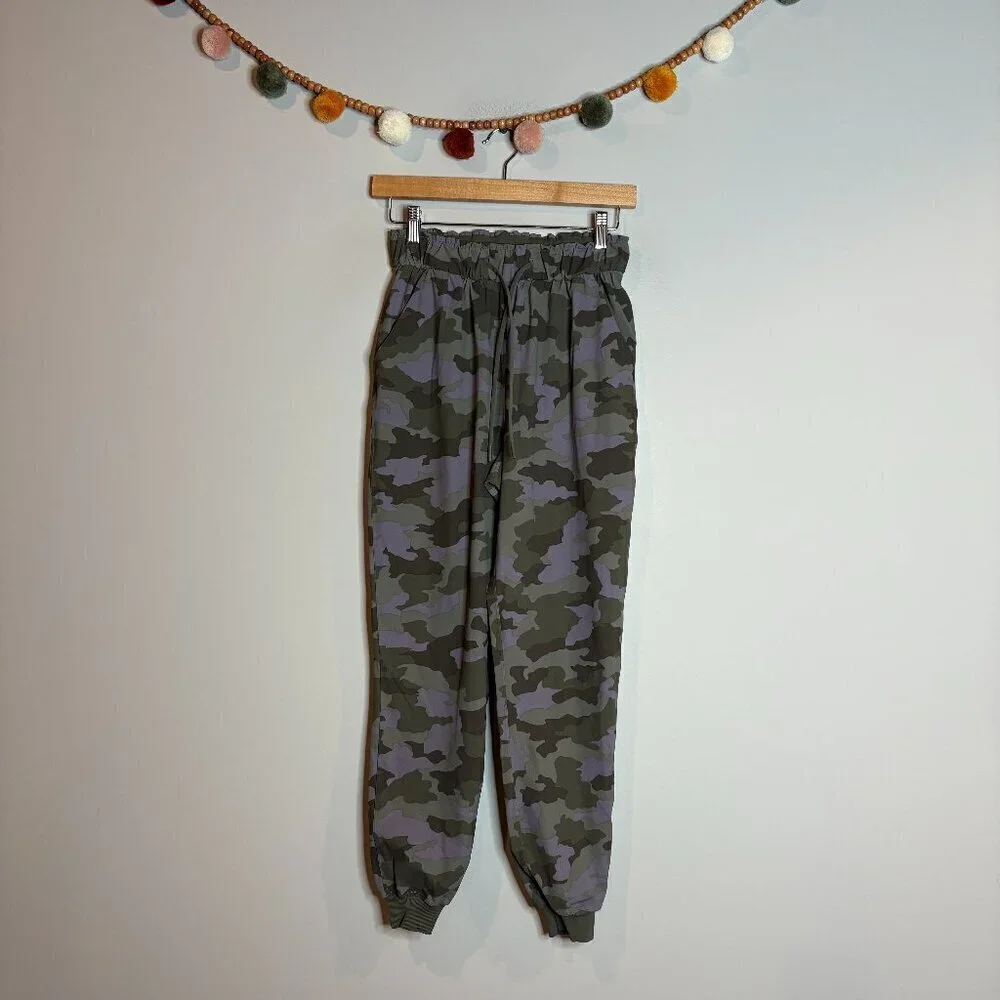 Lululemon Stretch High-Rise Jogger Heritage 365 Camo Dusky Lavender Multi